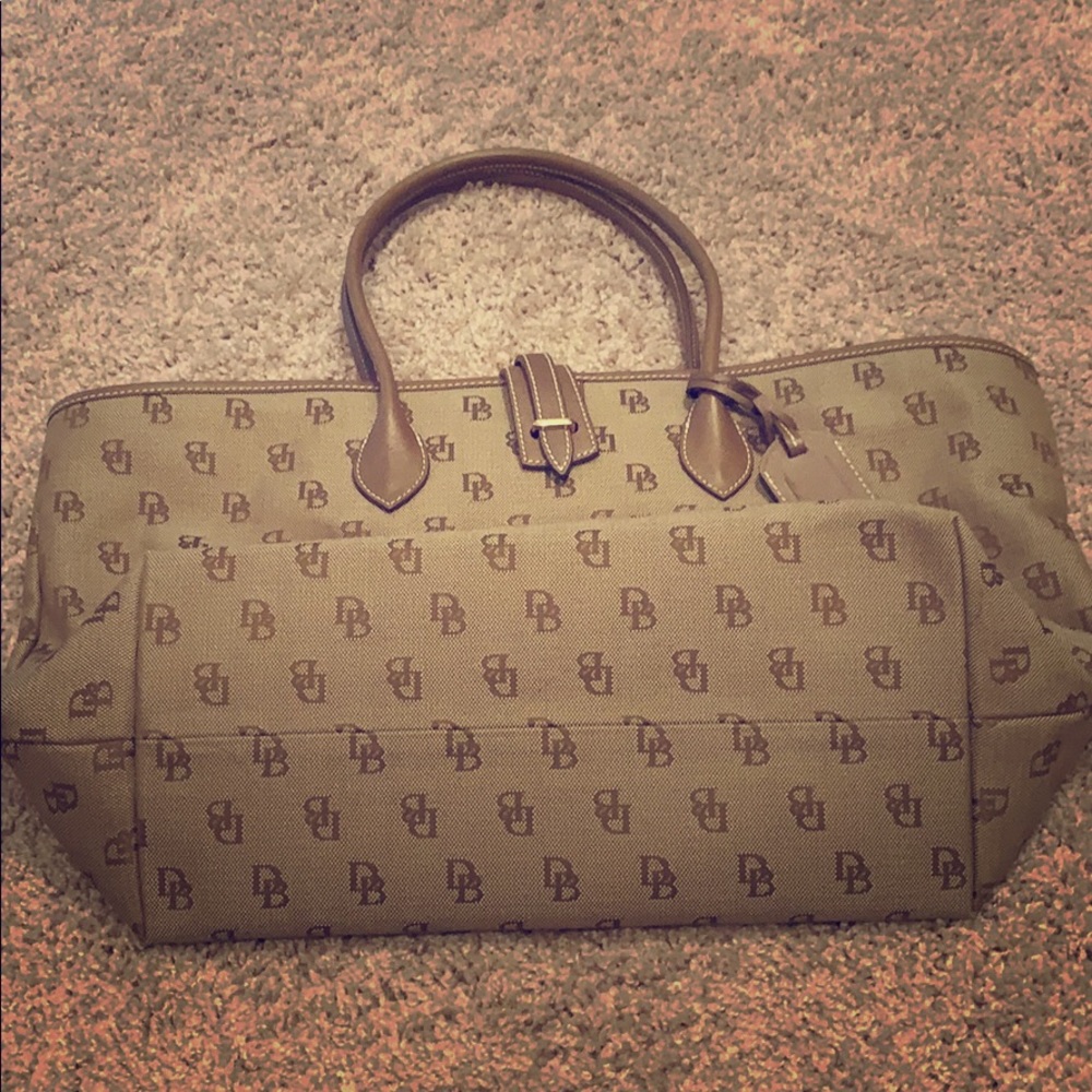 Dooney and Bourke tote bag in perfect condition